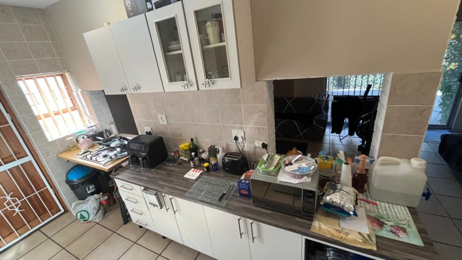 5 Bedroom Property for Sale in Wavecrest Eastern Cape